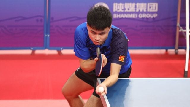 一直紧盯着 一直紧盯着